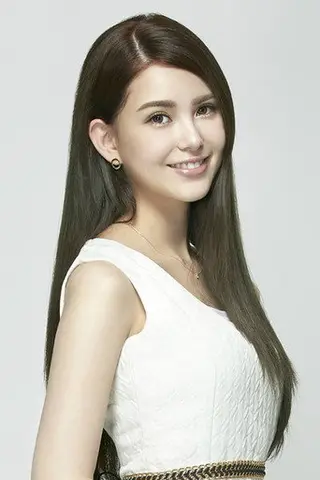 Hannah Quinlivan - Filmography • Carriera