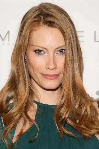 Alyssa Sutherland - Filmography • Carriera