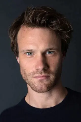 Hugh Skinner - Filmography • Carriera