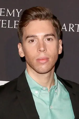 Jordan Gavaris - Filmography • Carriera