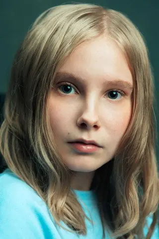 Maddie Evans - Filmography • Carriera