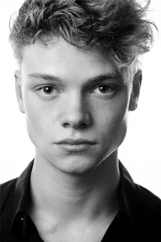 Tom Rhys Harries - Filmography • Carriera