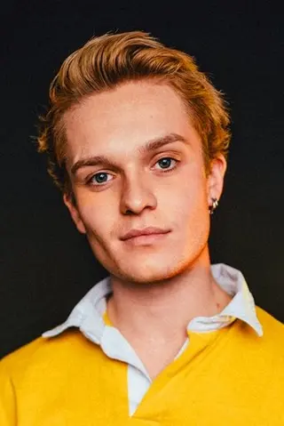 Tom Glynn-Carney - Filmography • Carriera