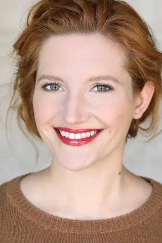 Chloé Hollings - Filmography • Carriera