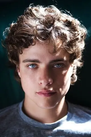 Douglas Smith - Filmography • Carriera