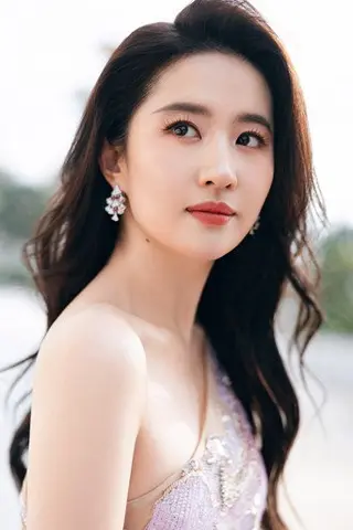 Yifei Liu - Filmography • Carriera