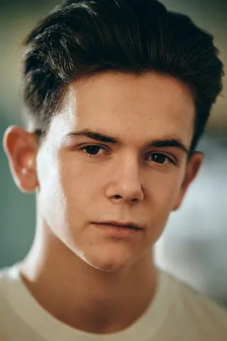 Oaklee Pendergast - Filmography • Carriera